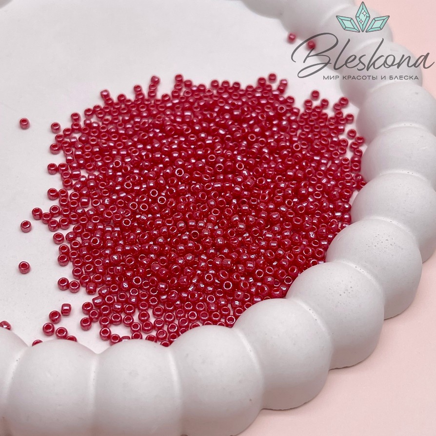 Бисер TOHO round 11/0 цвет №125 (оттенок красного)