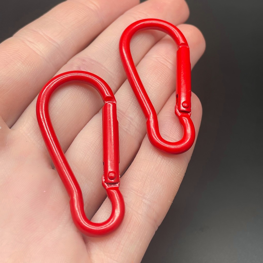 22*45,7мм , Замок-карабин крупный красная  эмаль 