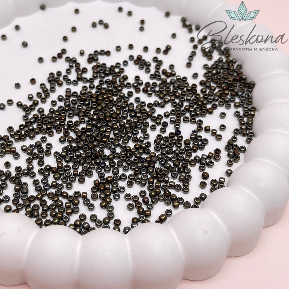 Бисер TOHO round 11/0 цвет №83 (оттенок бронзового)