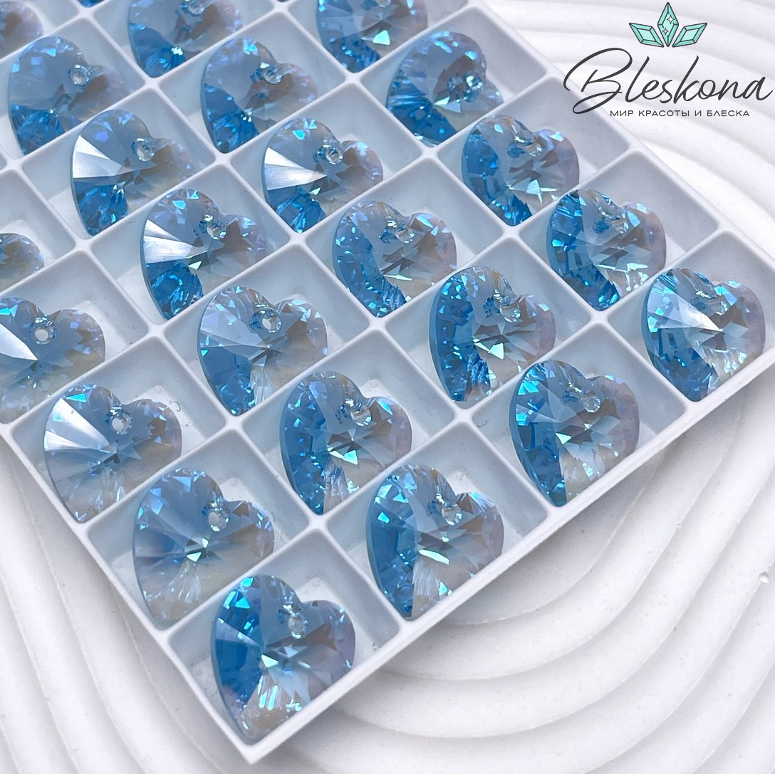 6228 Xilion Heart 14,4*14 мм Aquamarine Shimmer