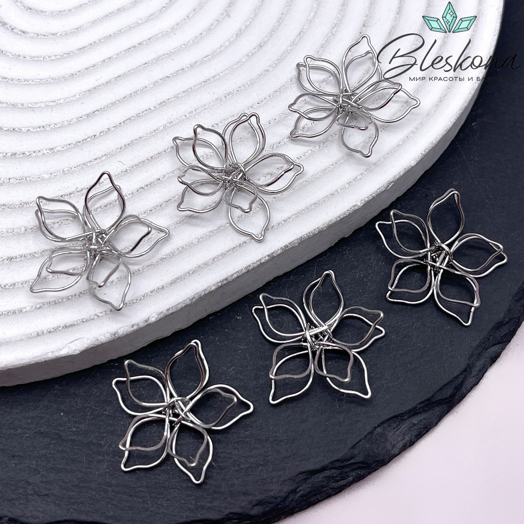 24мм, Цвет серебро, Подвеска цветок контур 