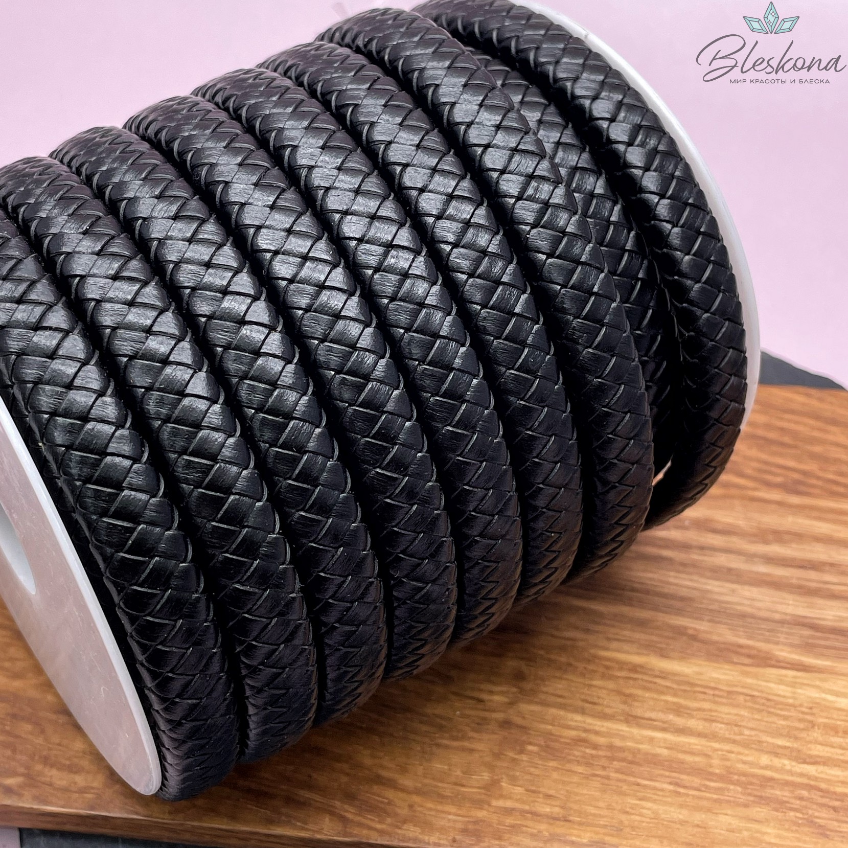 Шнур для браслетов из натуральной кожи черный 11*6 мм