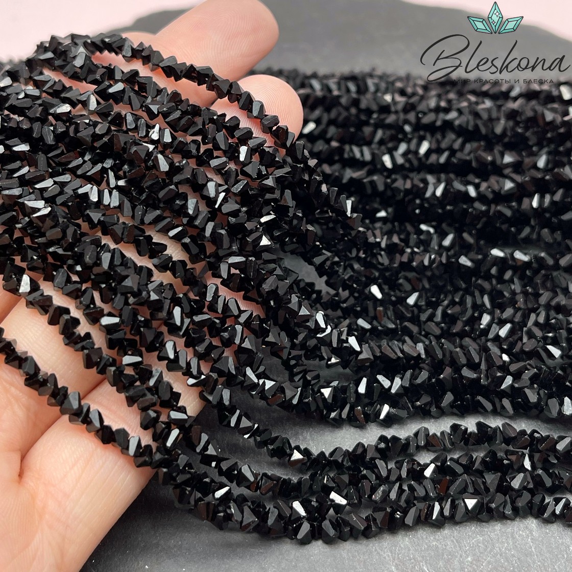 Чешское стекло №02 3,5 мм треугольник