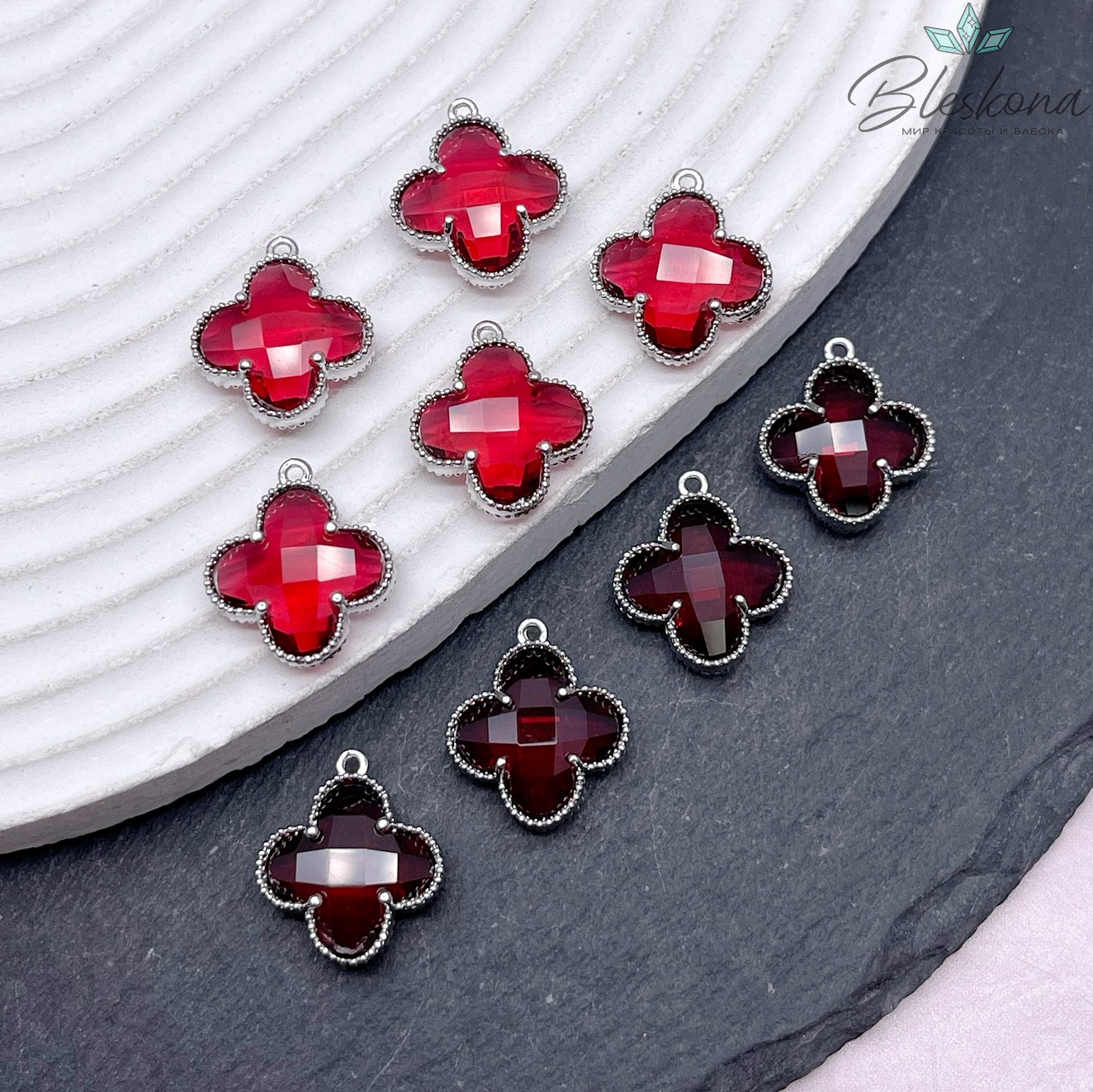 17*15 мм Цвет серебро, Подвеска клевер красный циркон