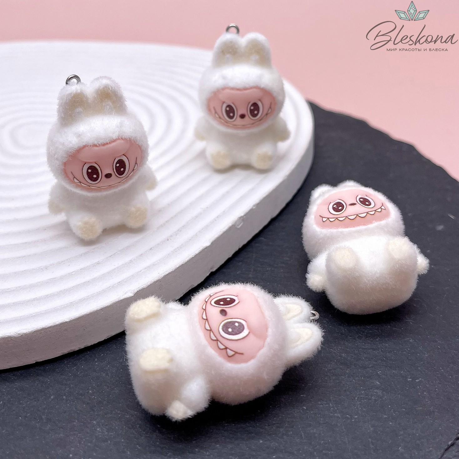 30*40 мм Цвет серебро, Подвеска игрушка-монстрик Лабубу белый 