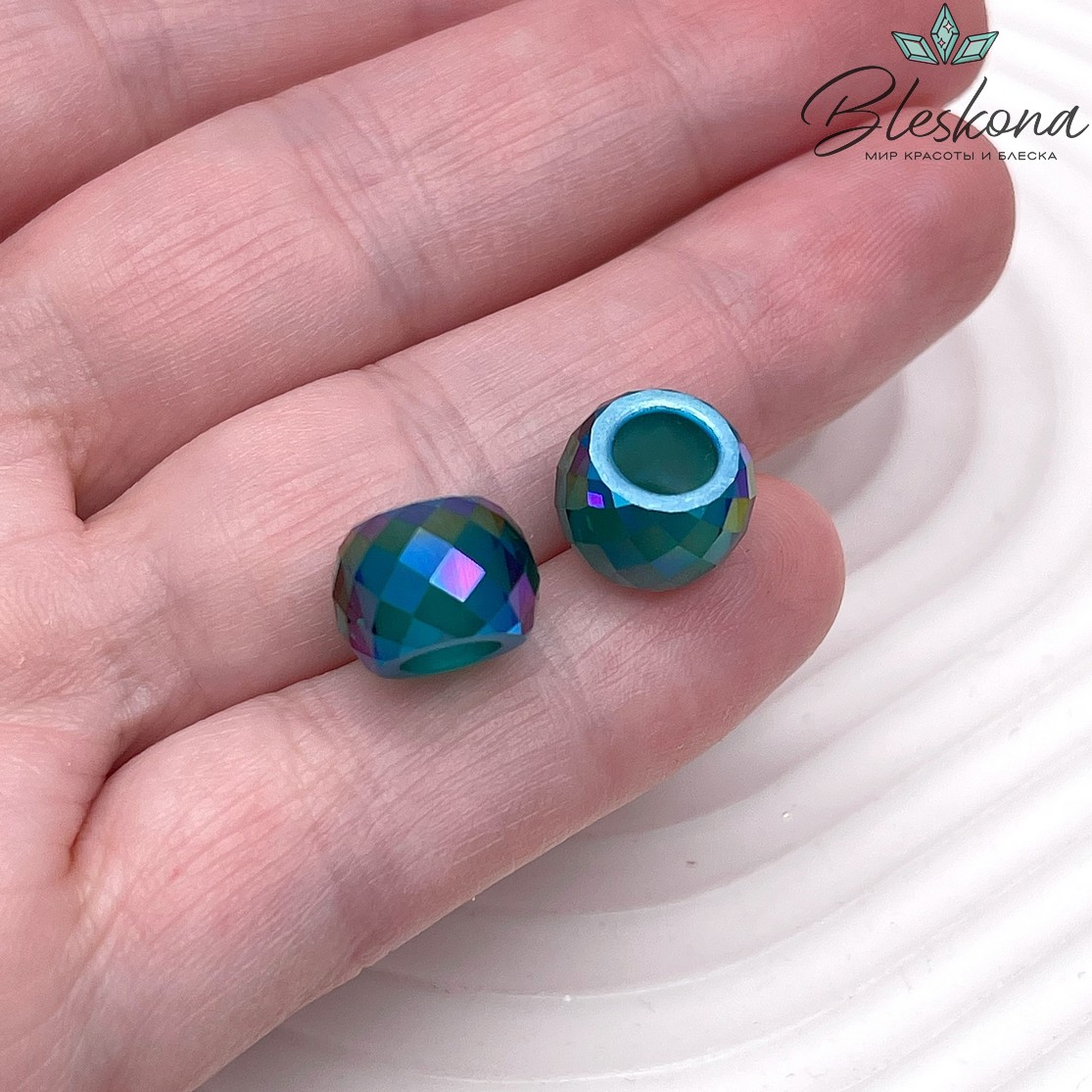 5043 Briolette XXL Hole 11мм Emerald Shimmer 2X