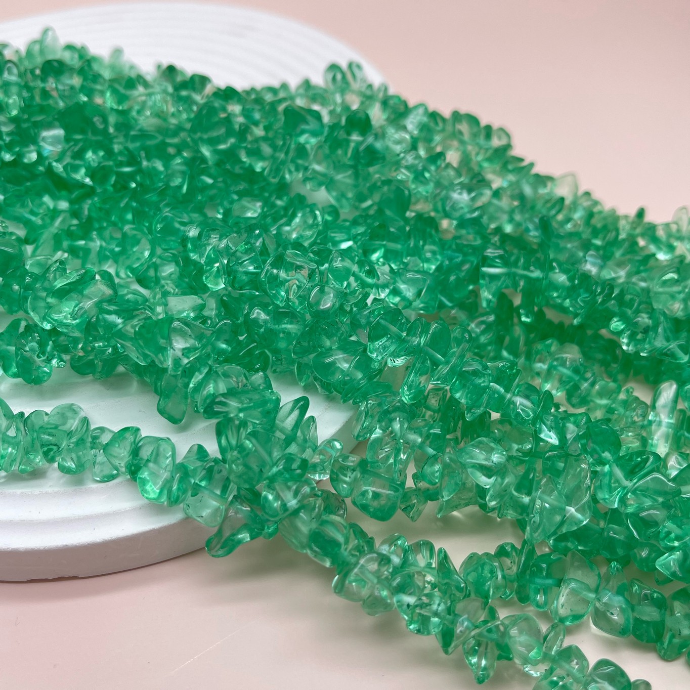 Крошка Кварц тонированный зеленый (имитация) ширина бусин ~ 7-9мм