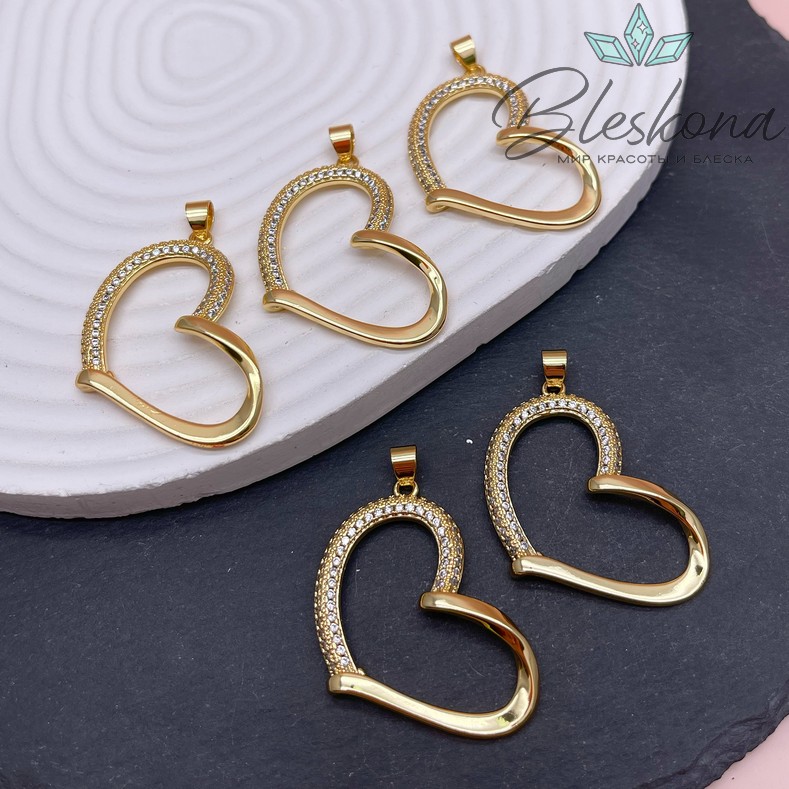 38*27 мм Цвет золота, Подвеска Сердце цирконы