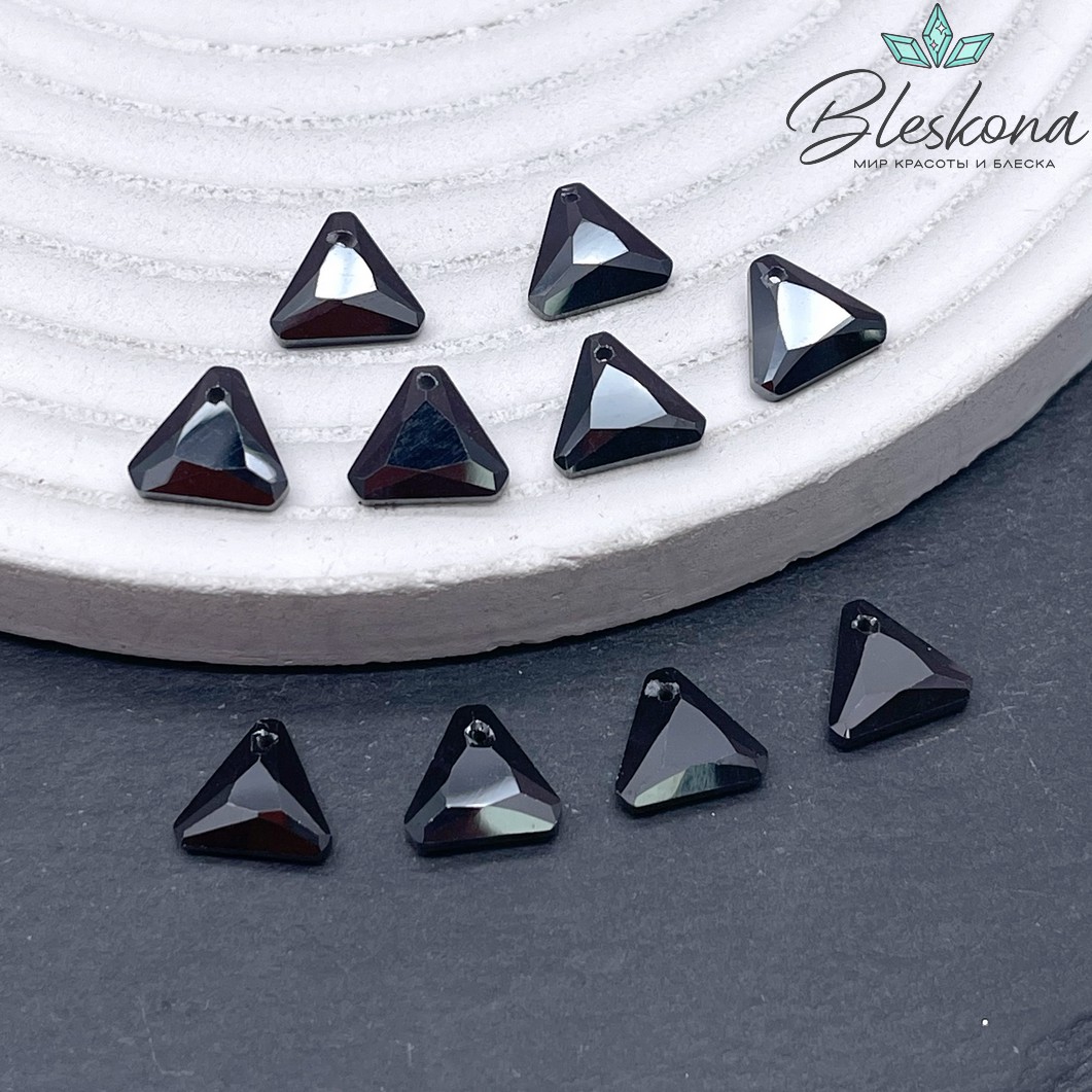 8*9 мм, Подвеска Циркон треугольник черный (кубический цирконий, фианит) 