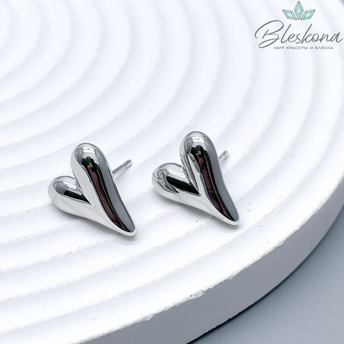 14,5*12 мм Цвет серебро, Пусеты сердце гладкое 