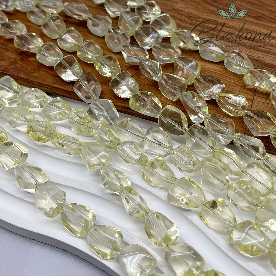 15*12 мм Бусины фриформ, цвет бледно- желтый, стекло  