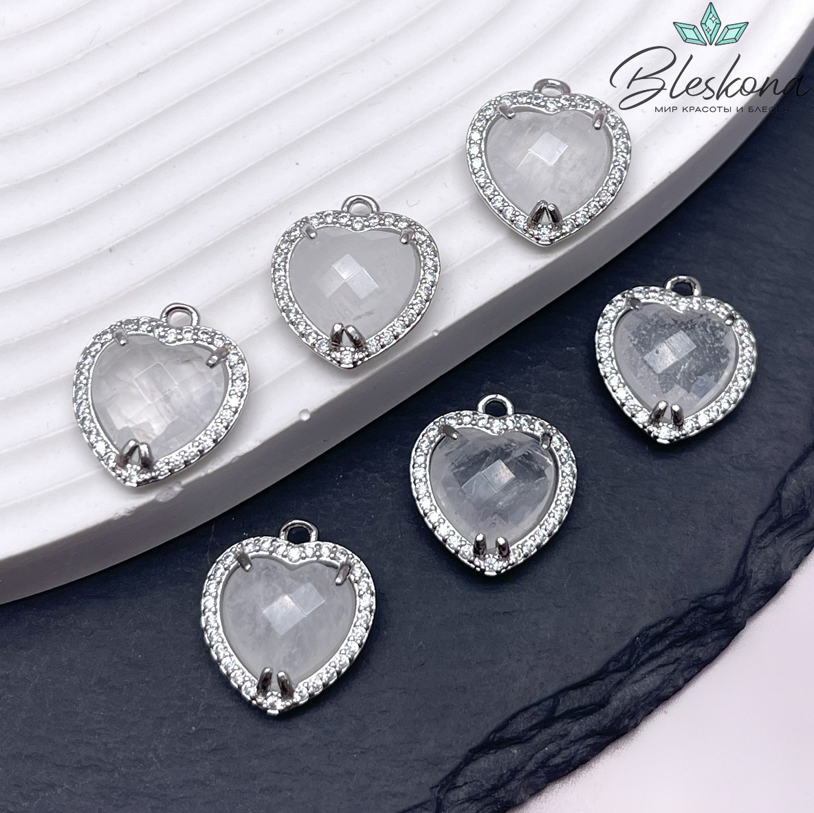 16*18мм ,цвет серебро, Подвеска Сердце в обрамлении Горный хрусталь огранка цирконы