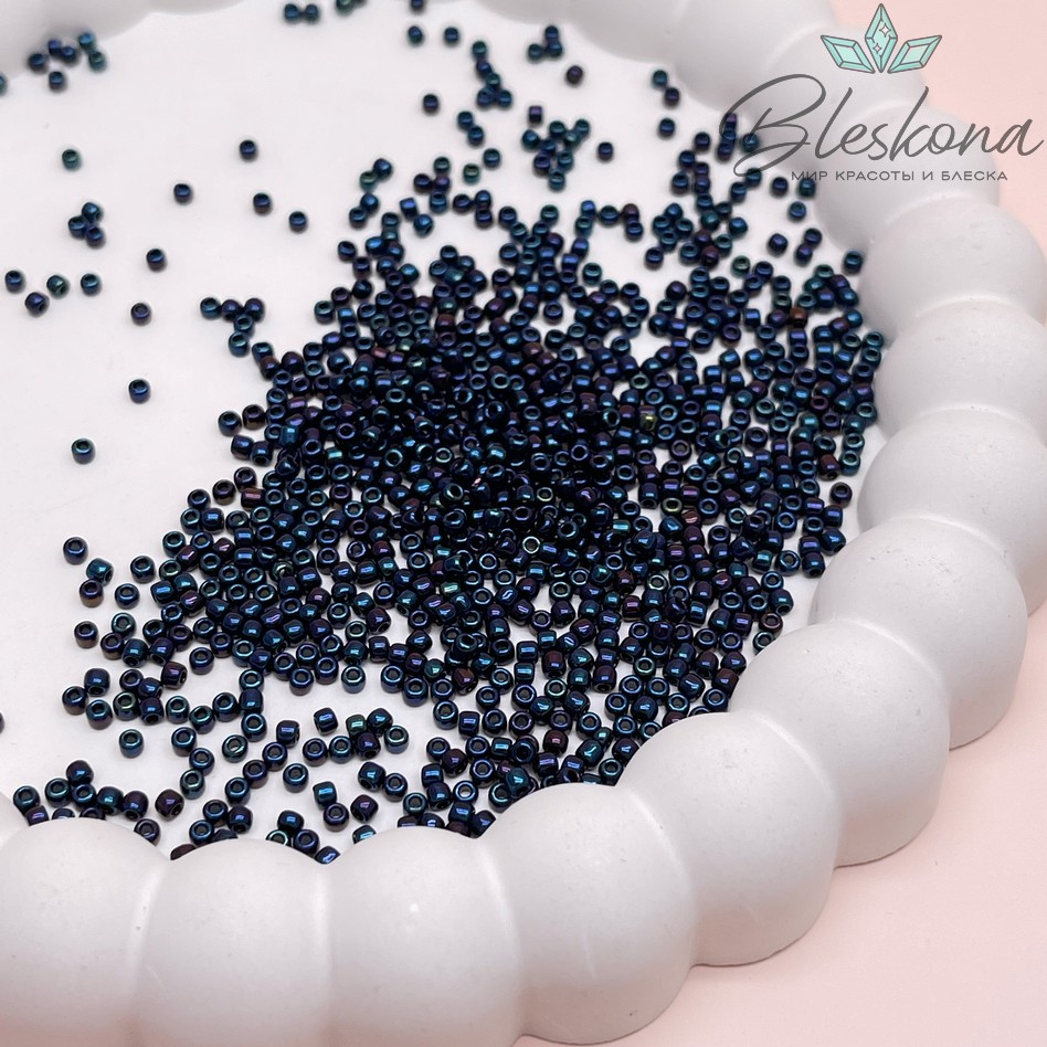 Бисер TOHO round 11/0 цвет №82 (оттенок темно-синего)