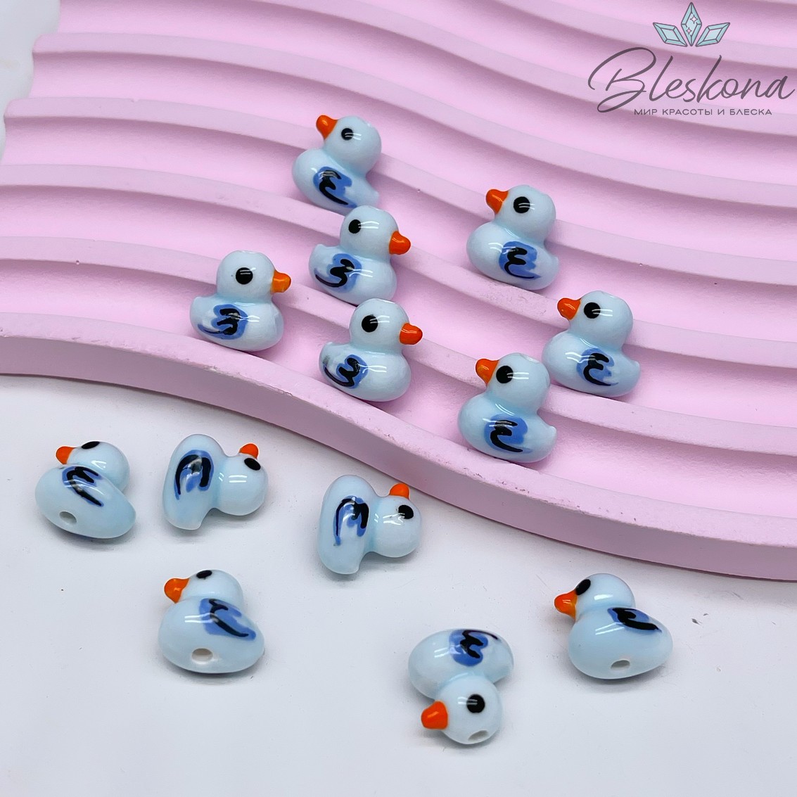 12*12,5 мм Керамика бусина уточка светло-голубая