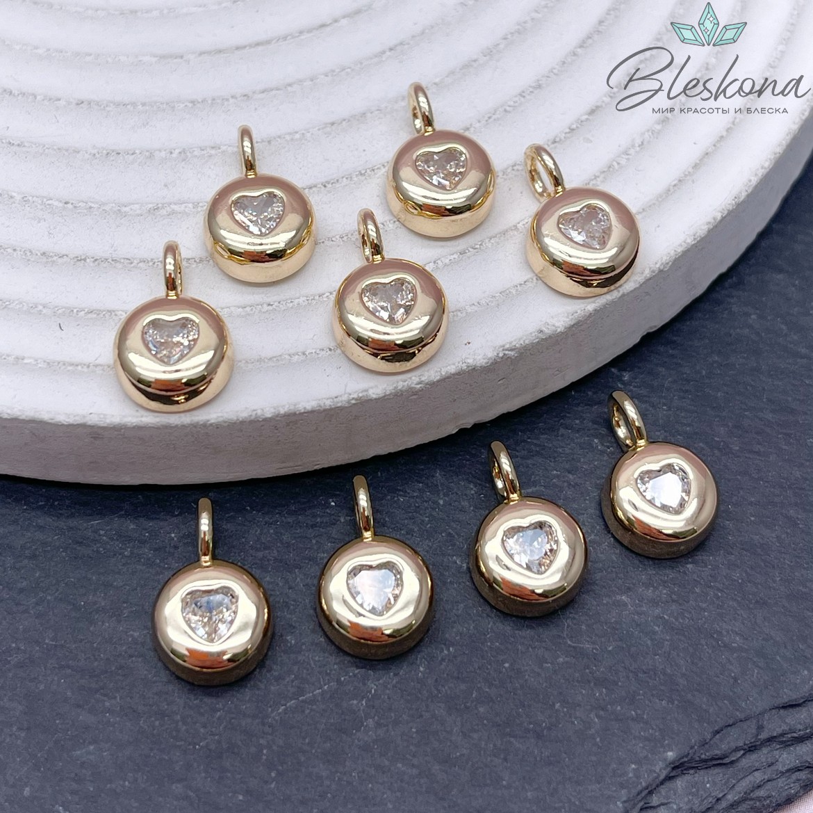 14*9 мм Цвет золото, Подвеска сердце циркон в круге