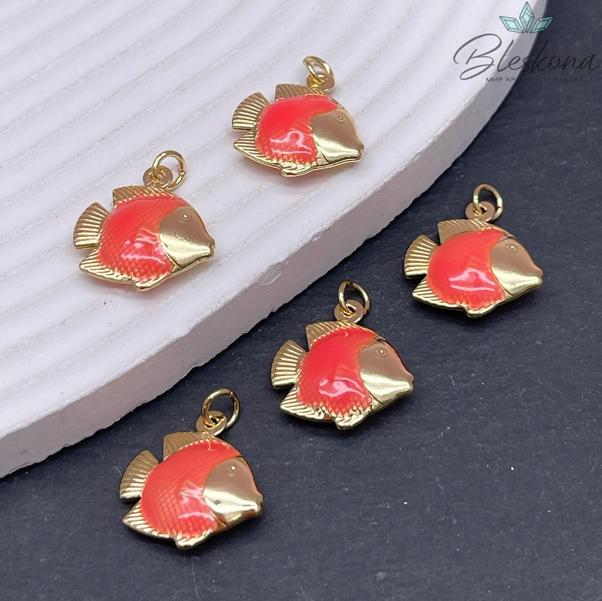 17,3*17,5 мм Цвет золото, Подвеска рыбка оранжевая эмаль 