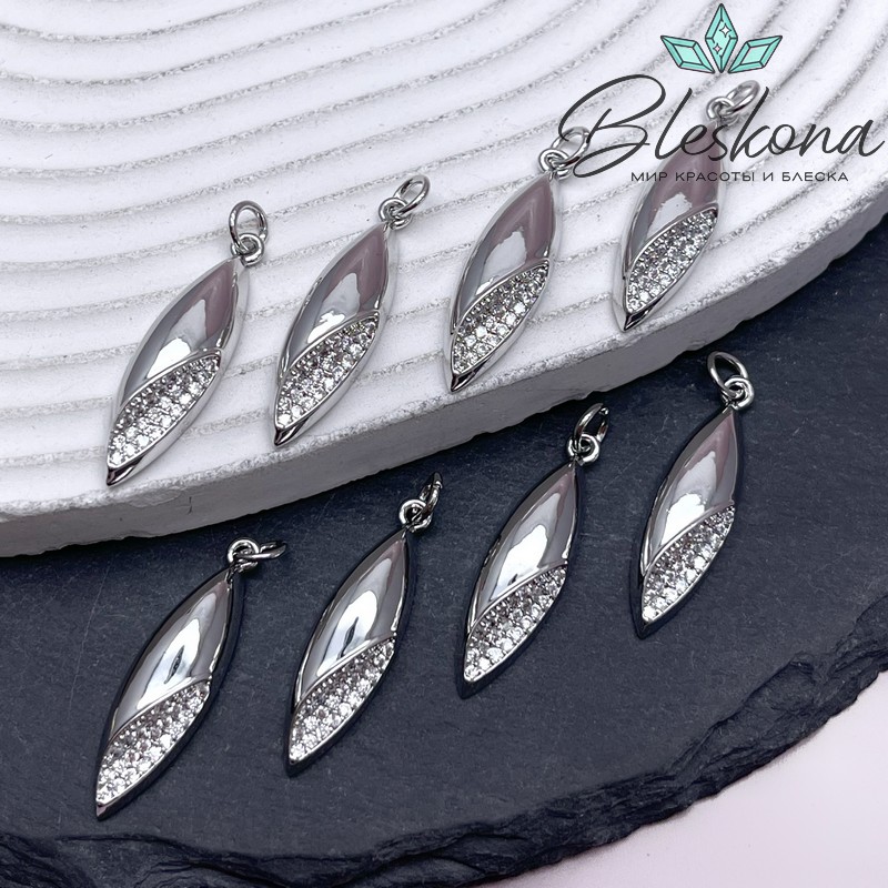 28*7,8 мм Цвет серебро, Подвеска капля с цирконами