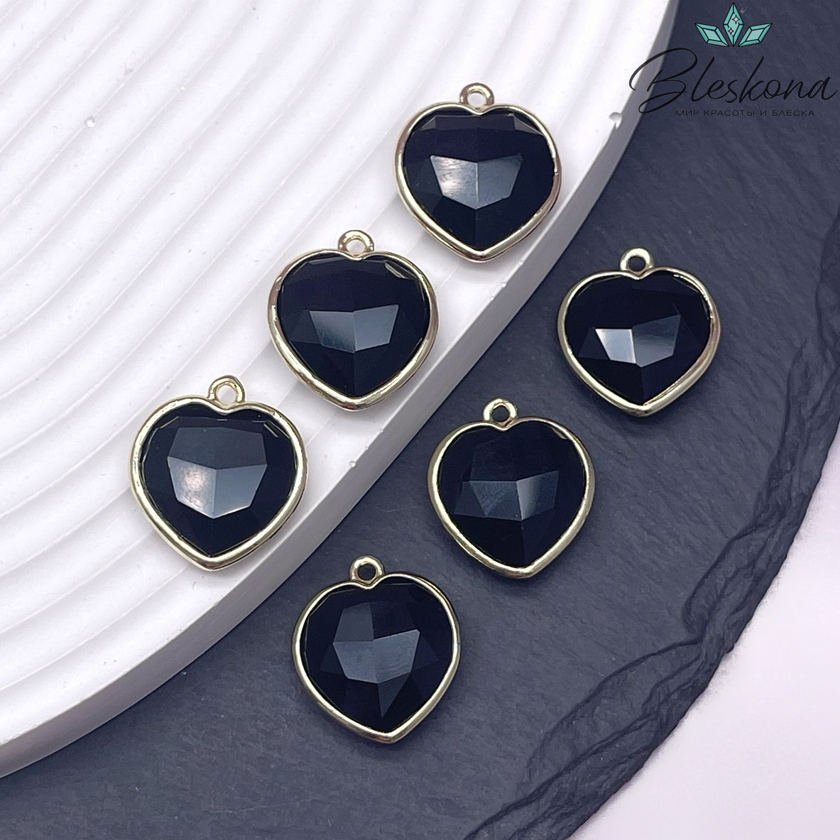 16,3*18,7мм,Цвет золото,Подвеска Сердце Агат черный огранка