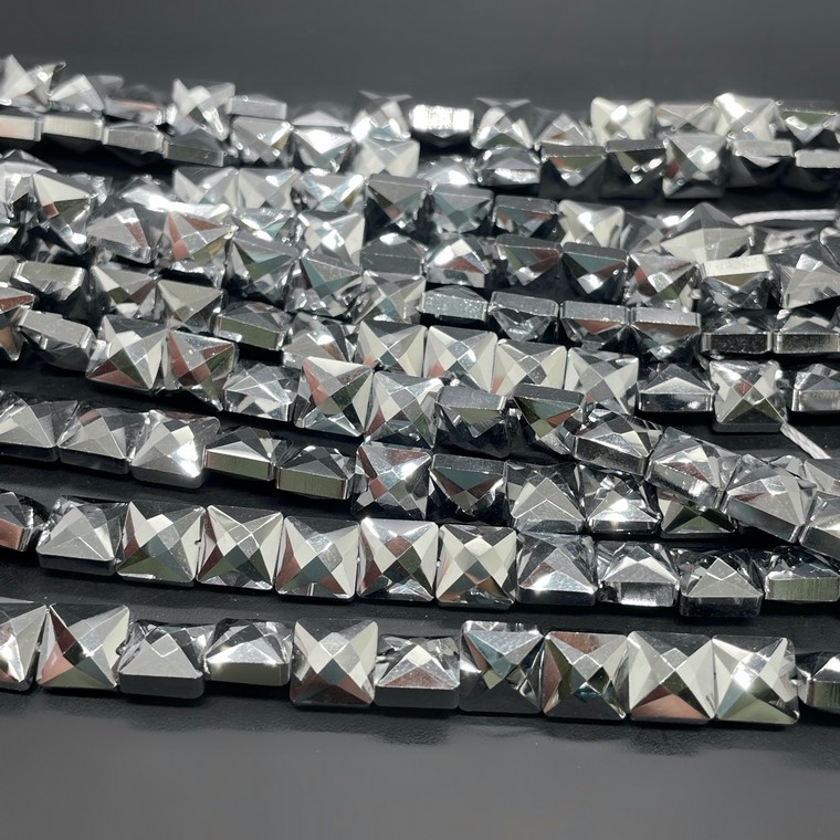 8 мм, Стекло Lux форма квадрат огранка №23 (6)