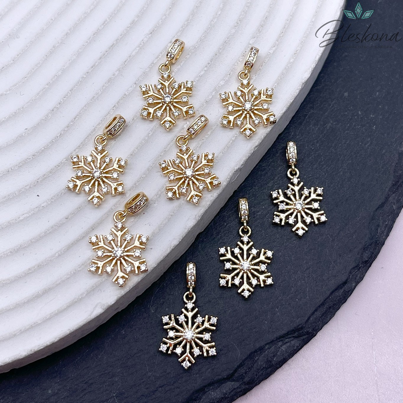 21,5*11,5 мм Цвет золото, Подвеска Снежинка цирконы с бейлом