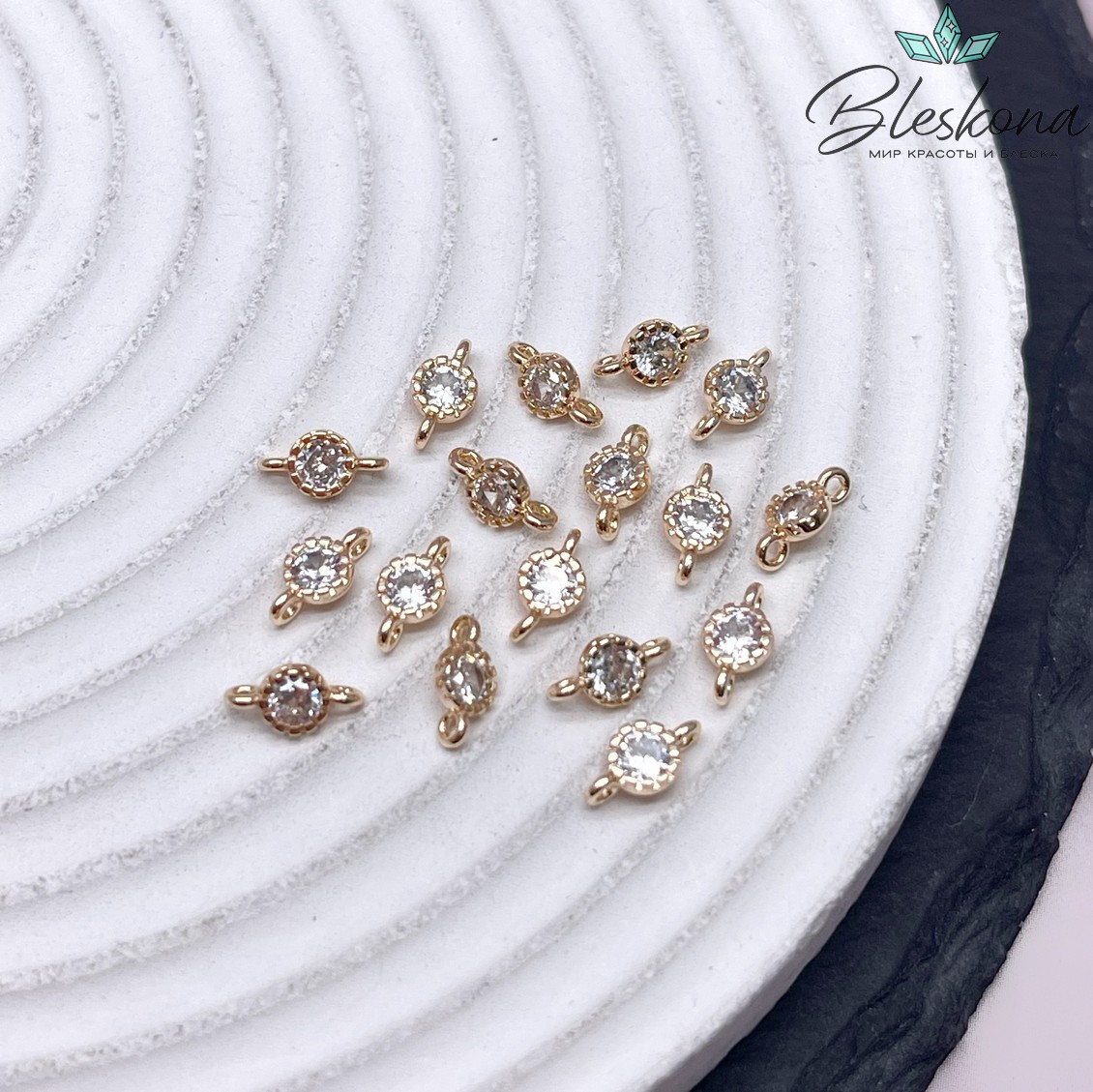 8*4 мм Цвет золото, Коннектор круг в обрамлении циркон