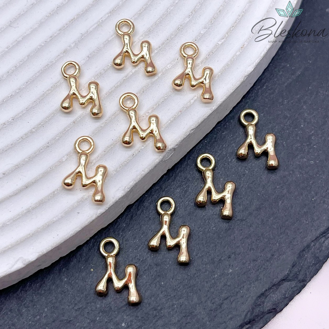 13 мм Цвет золото, Буква гладкая M 