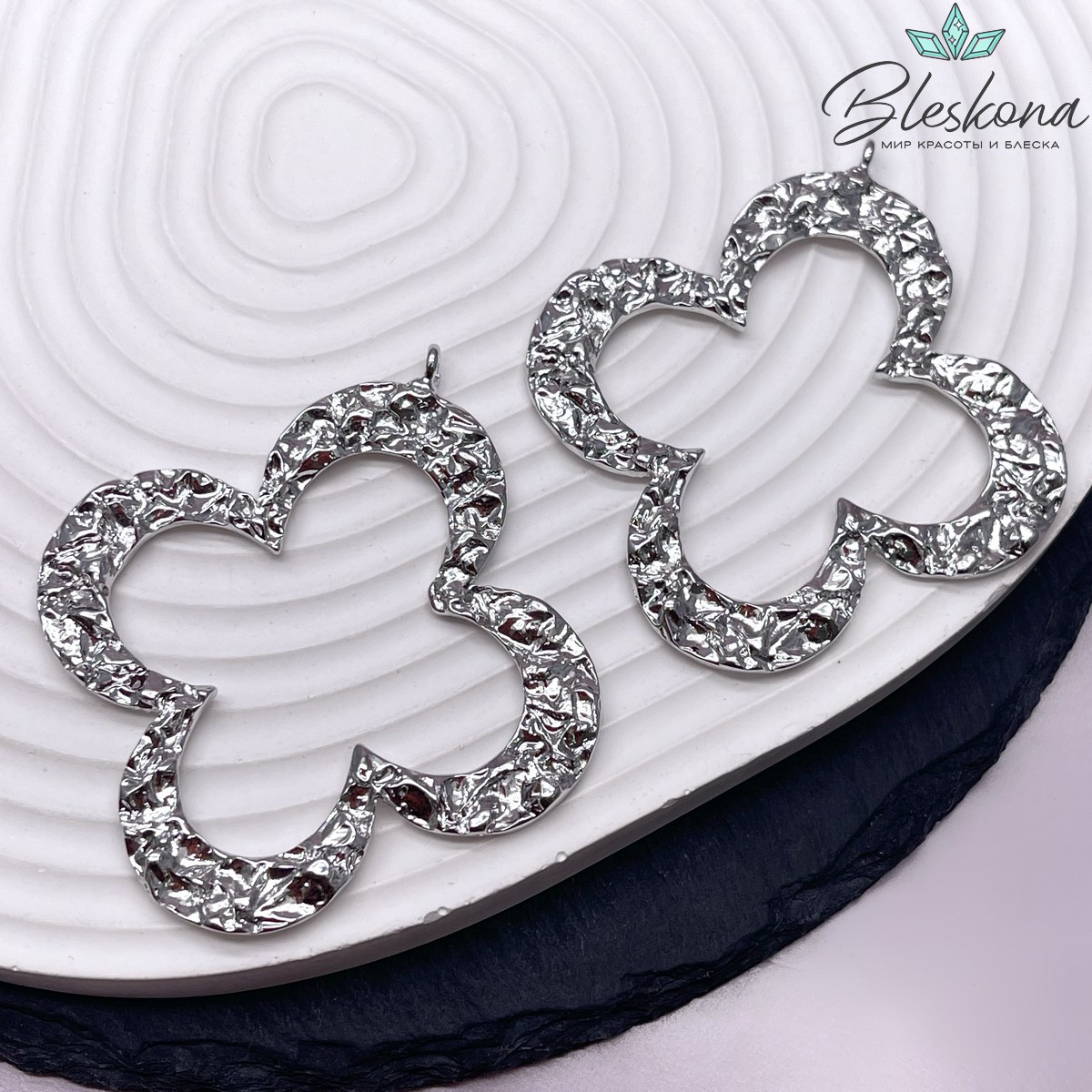 61*57 мм Цвет серебро, Подвеска клевер мятый