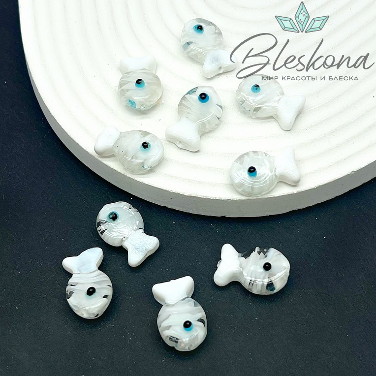 20*12 мм  Бусина рыбка прозрачно- белая