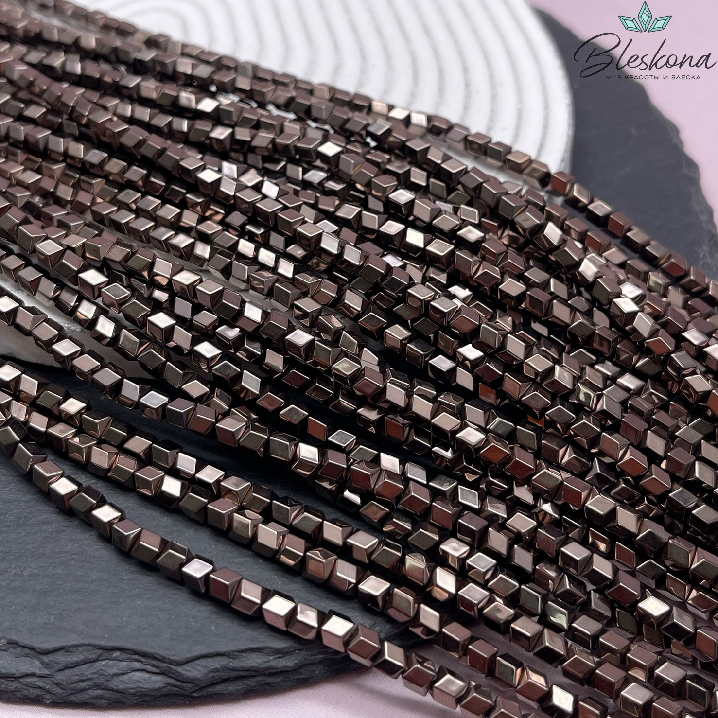 4 мм Гематин имитация, цвет коричневый №1 (шоколадный), геометрия