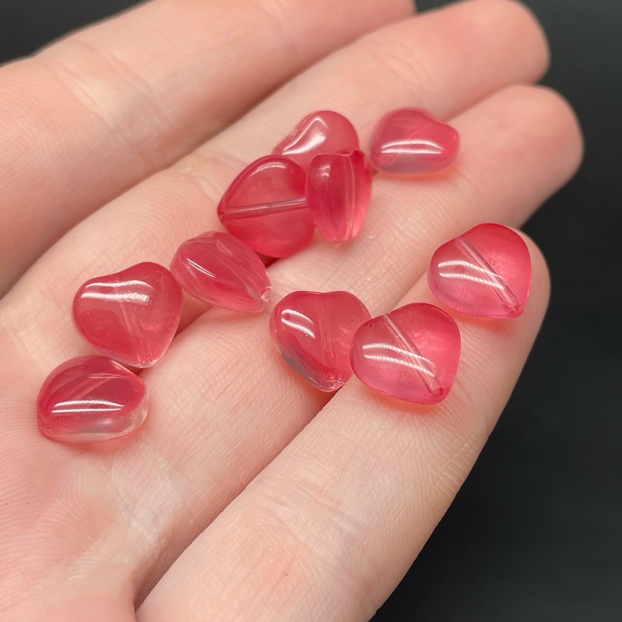 10 мм, Стекло сердце вишневое  уп.10 шт 