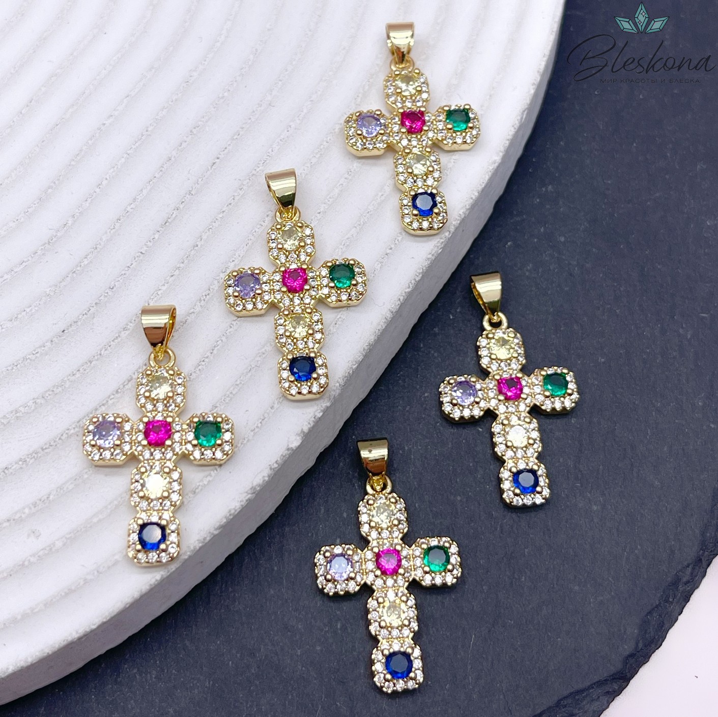 24*16 мм Цвет золото, Подвеска Крест микс цирконы с бейлом