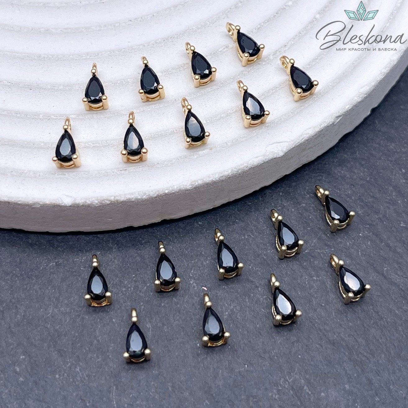 7,7*3,7 мм Цвет золото, Подвеска капля черный циркон 