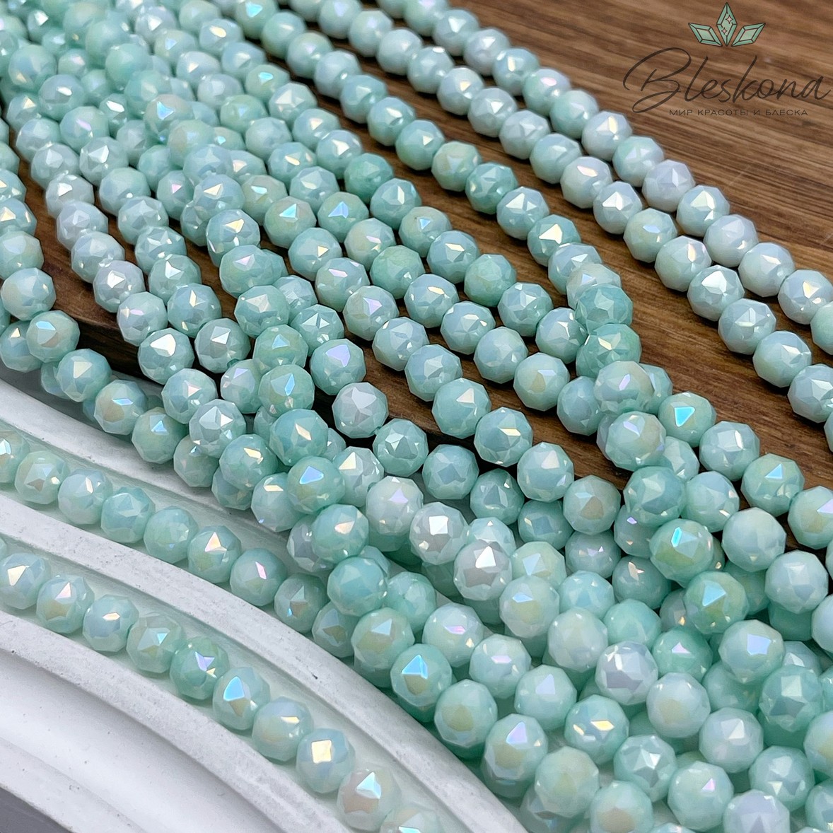 Стекло Lux светло- мятное огранка острая 6 мм
