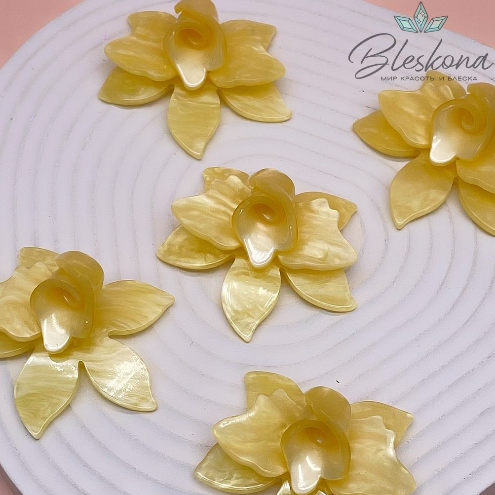 45*50 мм Подвеска цветок цвет желтый перламутр