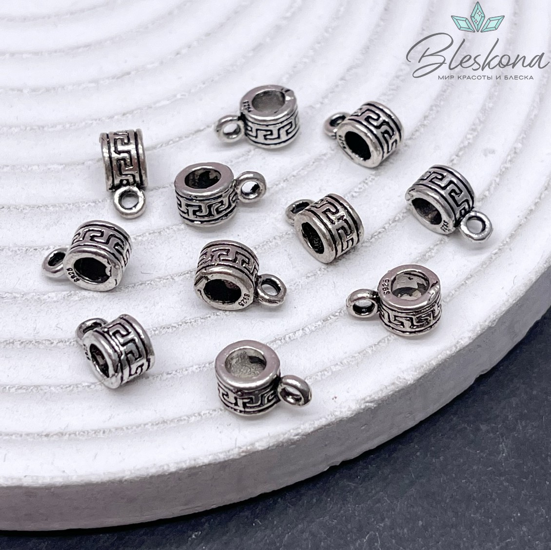 6*4,5 мм Бейл для подвесок мельхиор узор №1 Египет