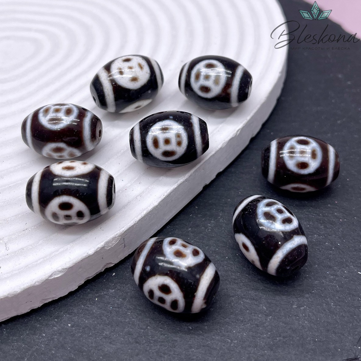 Бусина Дзи 3 монеты черно- белый бочонок 20*15 мм