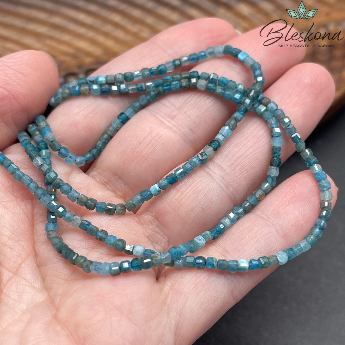 Апатит куб №2 2*2мм