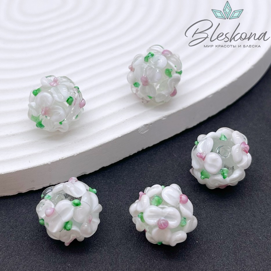 16 мм  Бусина шар цветок белый