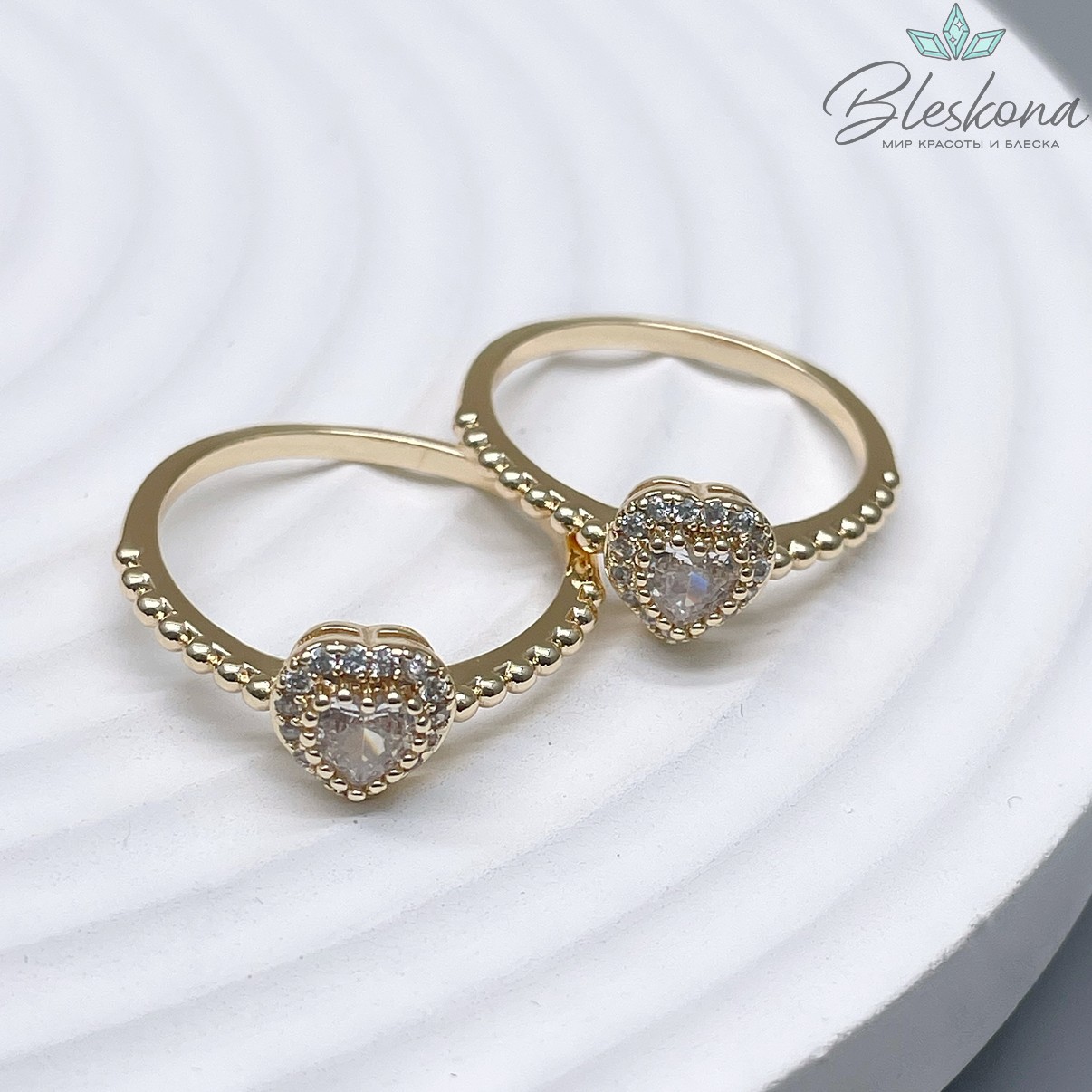 20,5 мм Цвет золото, Кольцо неразъемное сердце белые цирконы