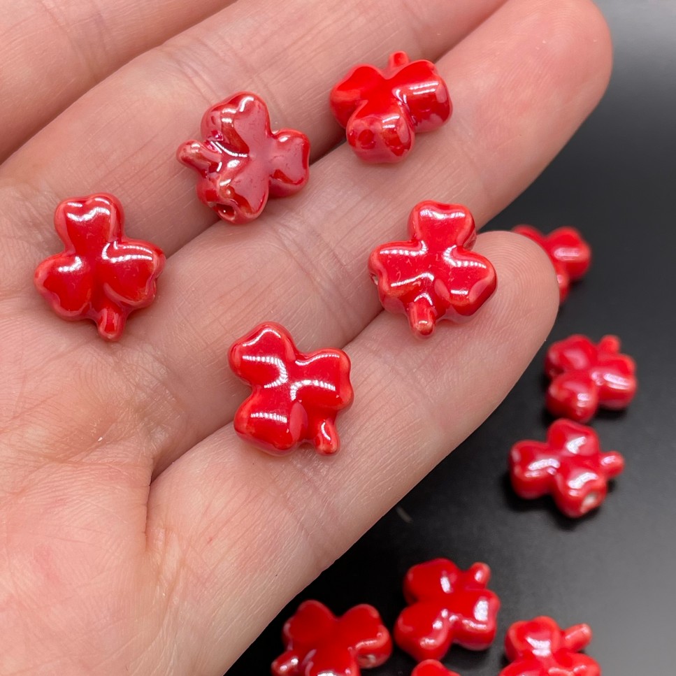 11,5*13 мм Бусина Клевер, керамика цвет красный