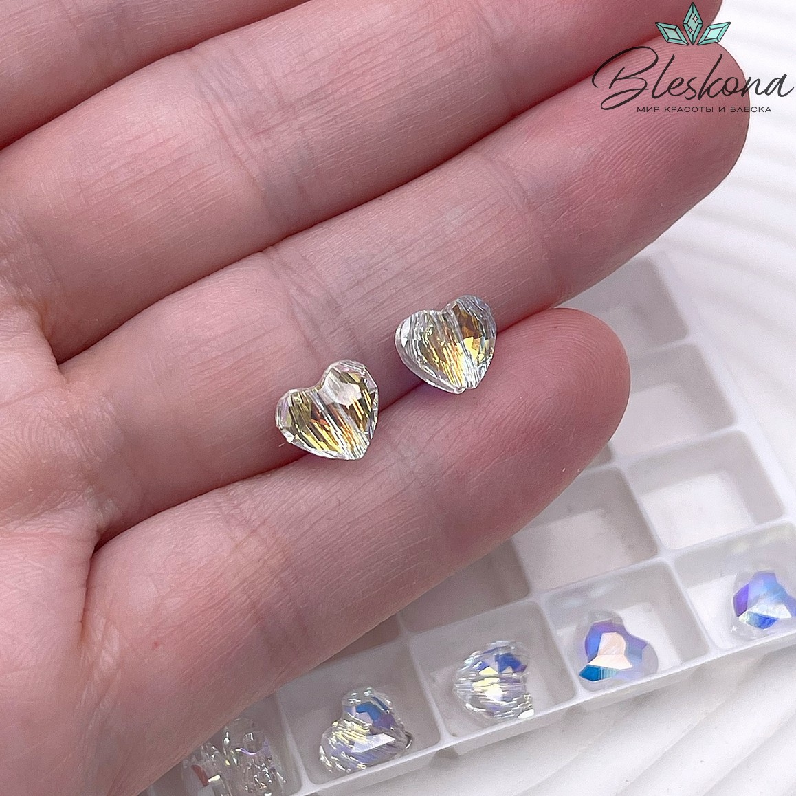 5741 Love Bead 8 мм Crystal Aurore Boreale (AB)