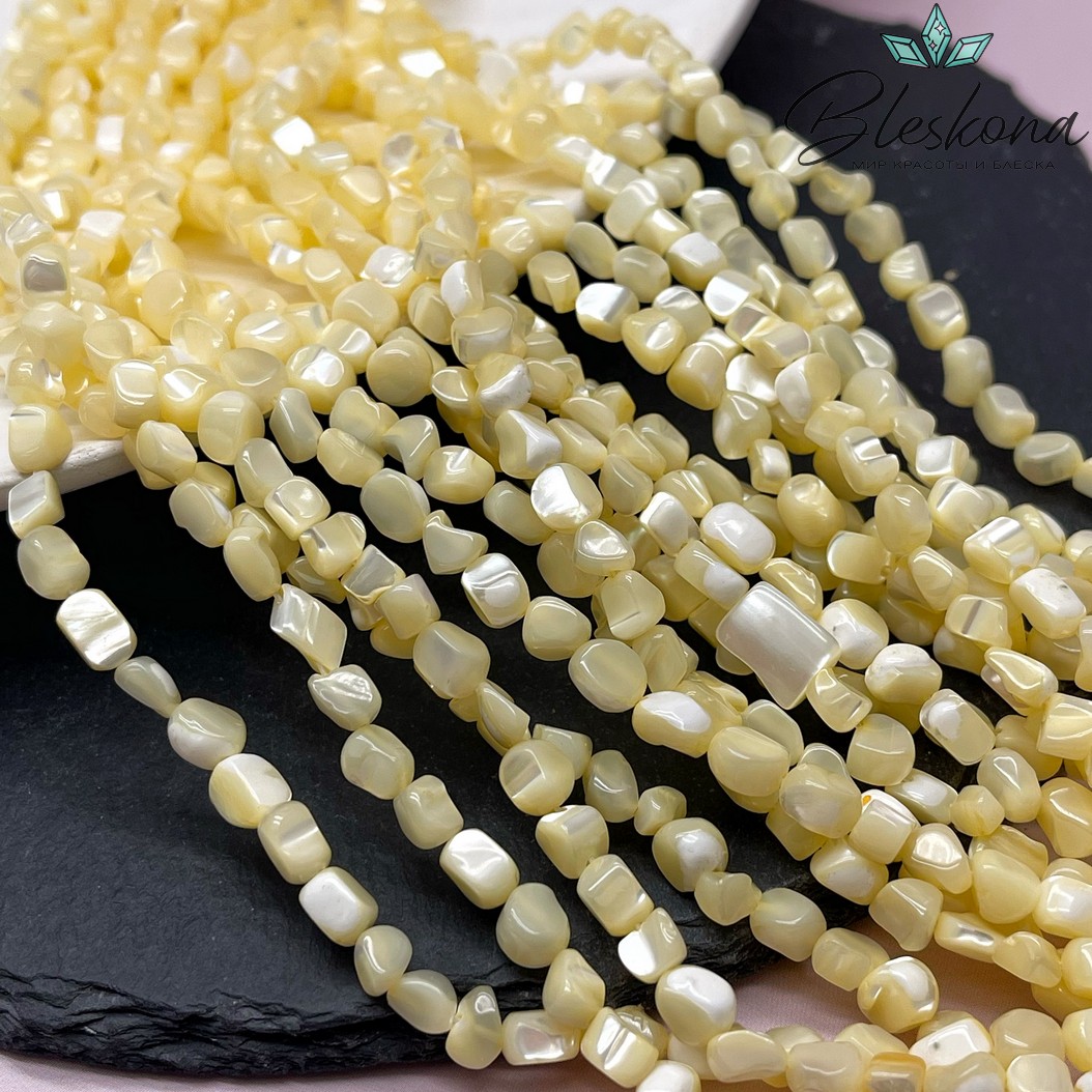 Перламутр желтый галтовка (5-7)*(3-6) мм