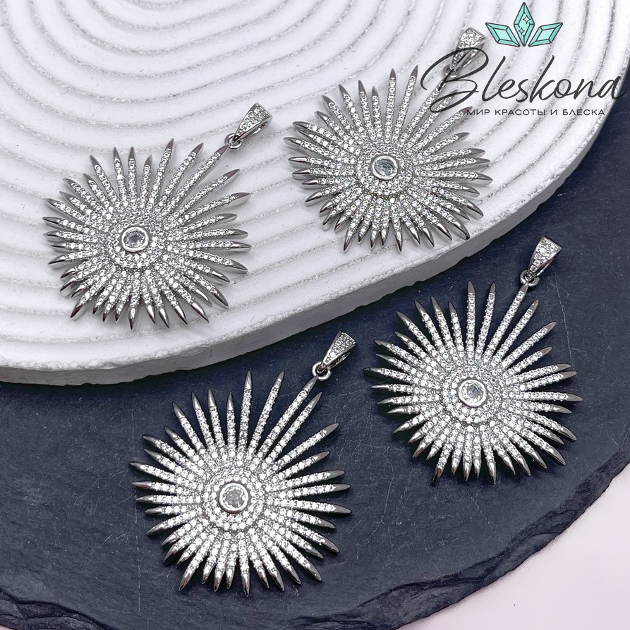 46*43 мм Цвет серебро, Подвеска глаз лучи с цирконами 