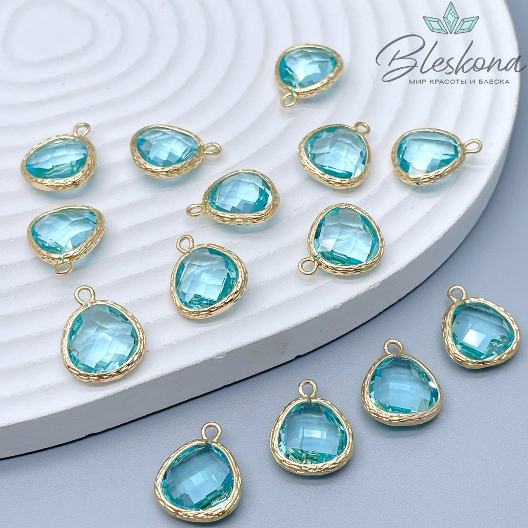 15,8*13 мм Цвет золото, Подвеска голубой циркон в обрамлении 