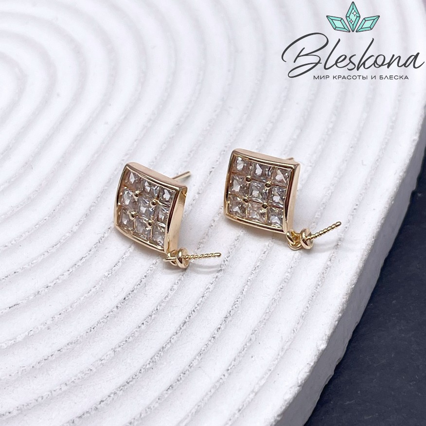 17*15 мм Цвет золото, Пусеты ромб с цирконами и штифтом под вклейку