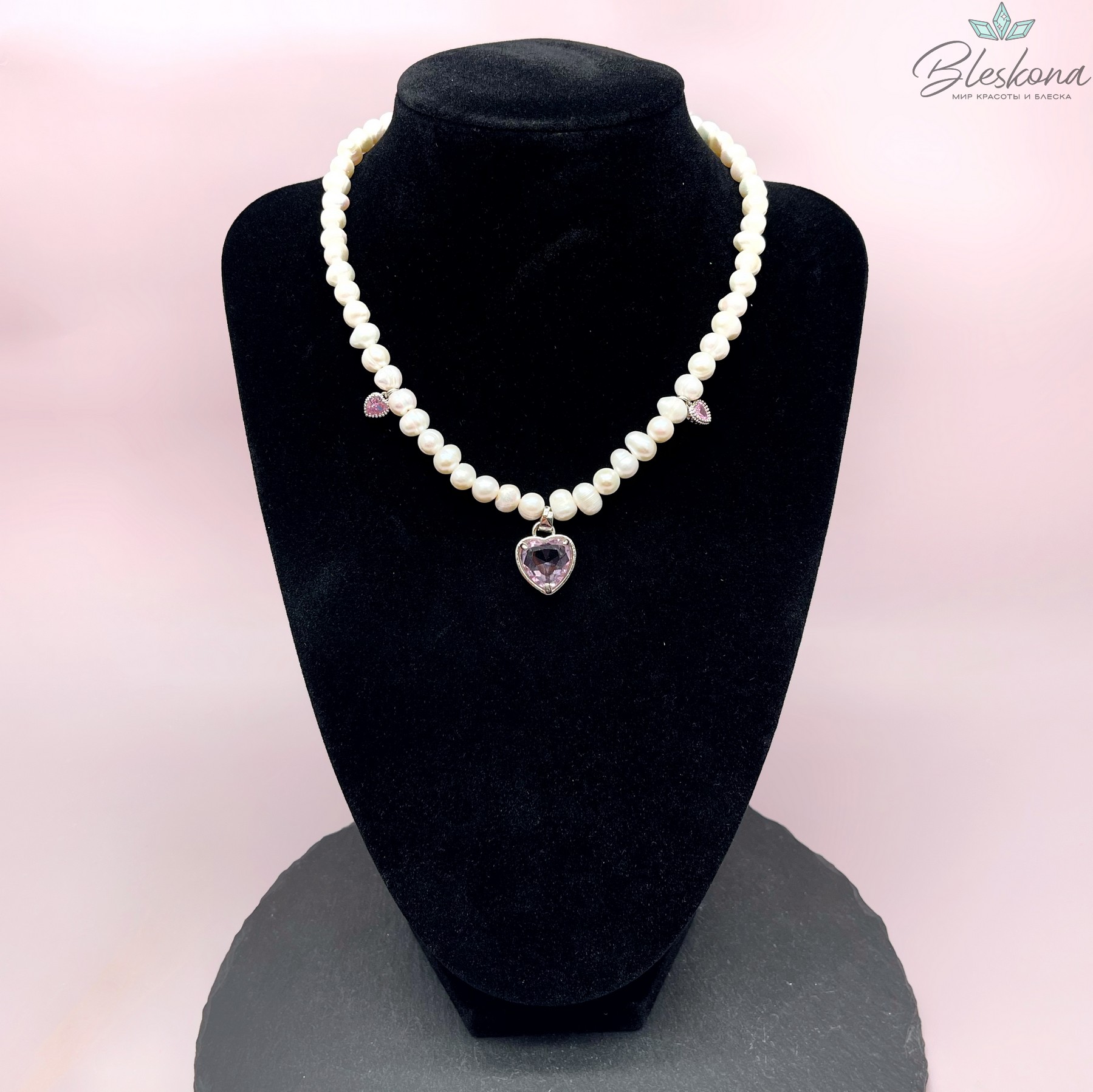 Бюст для украшений черный высота 24см 