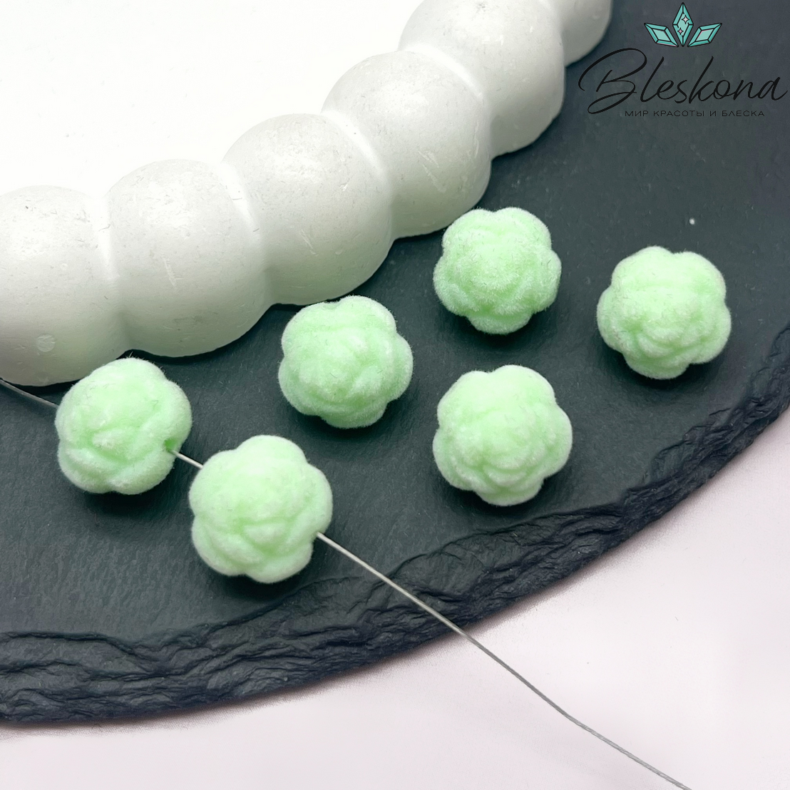 12мм Бархатная бусина Цветок - Роза, Цвет светло-зеленый