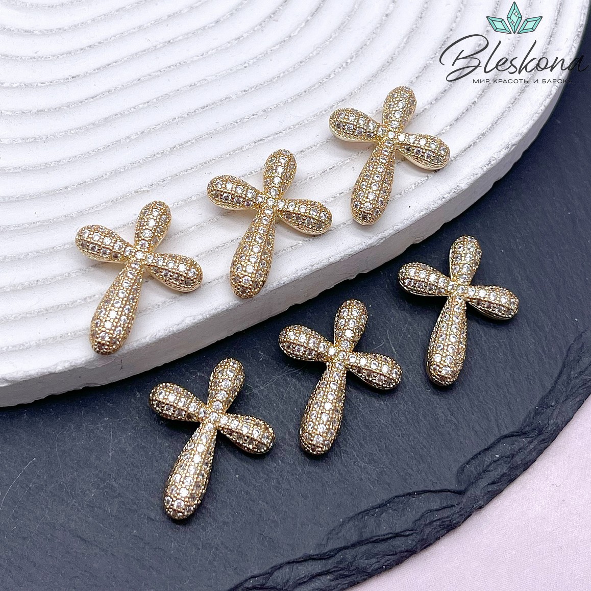 24,7*19,7 мм Цвет золото, Подвеска крест цирконы 