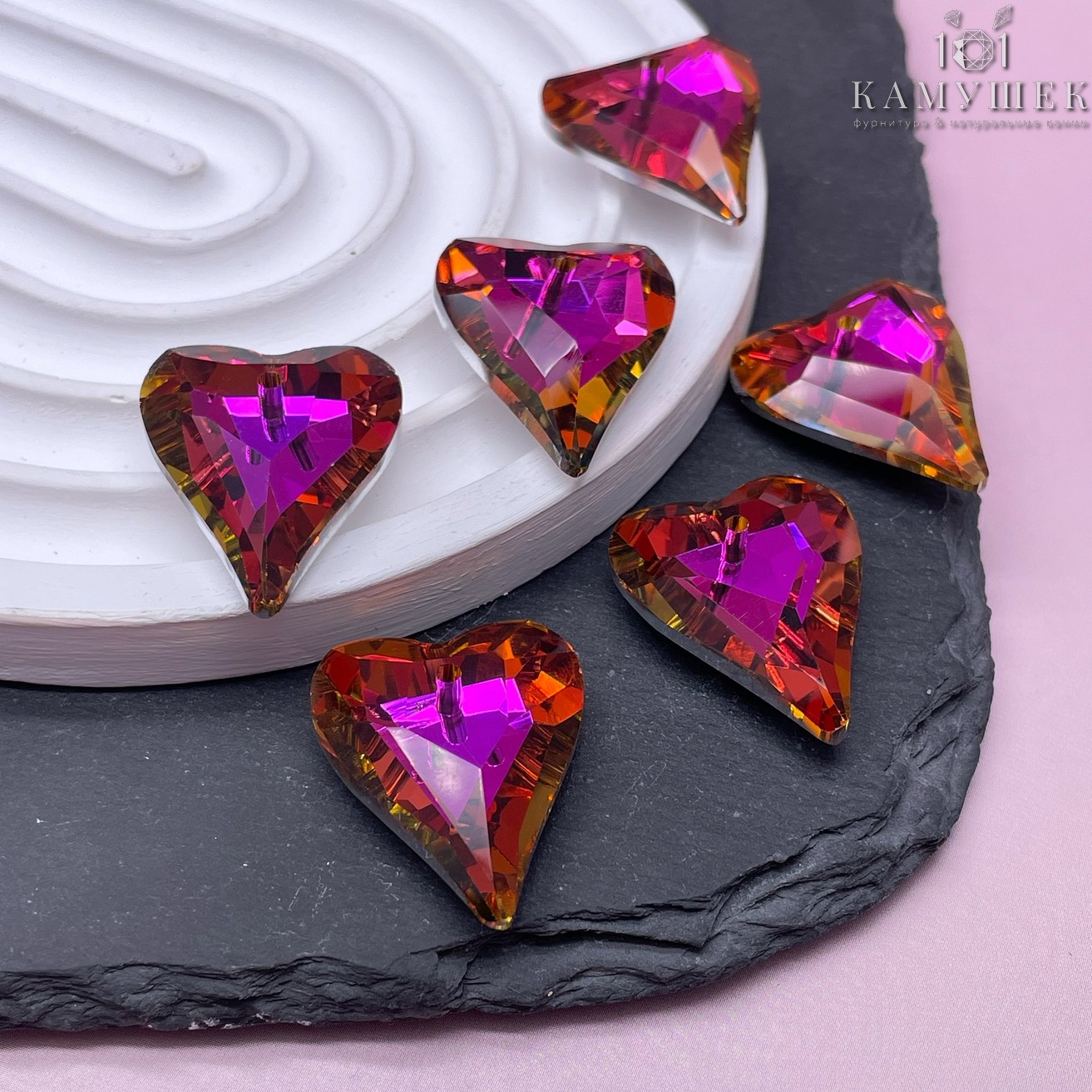 26,5*21,5 мм, Подвеска сердце стекло белое с переливом (Volkano F) уп. 2 шт