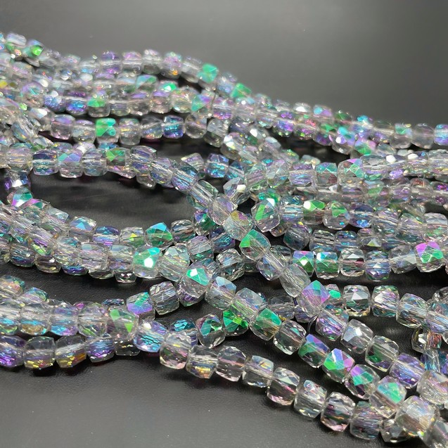 4,5 мм Стекло Lux, куб огранка, цвет серый с зеленым переливом